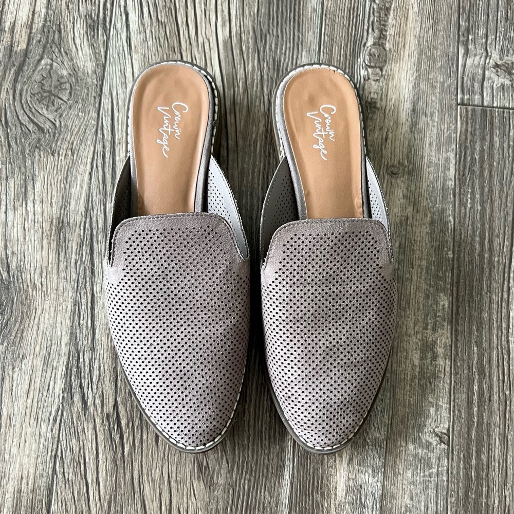 Crown Vintage Slip On Loafers